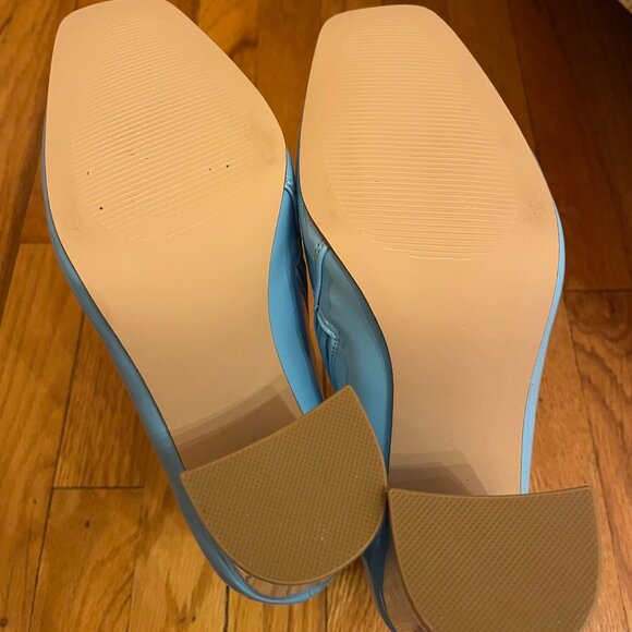 Steve Madden Lynden Powder Blue Glossy Boot - S 7 - Picture 5 of 6